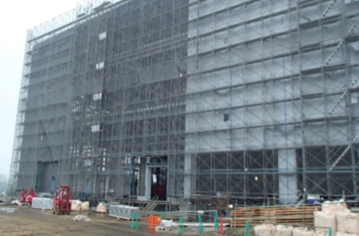 建物外部足場設置状況